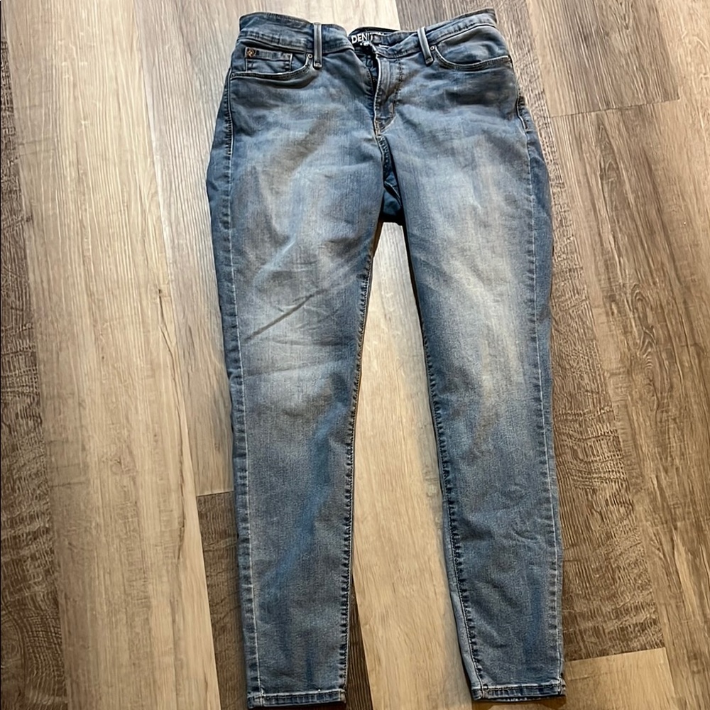 Levi's Blue Skinny Jeans Classic Denim Style